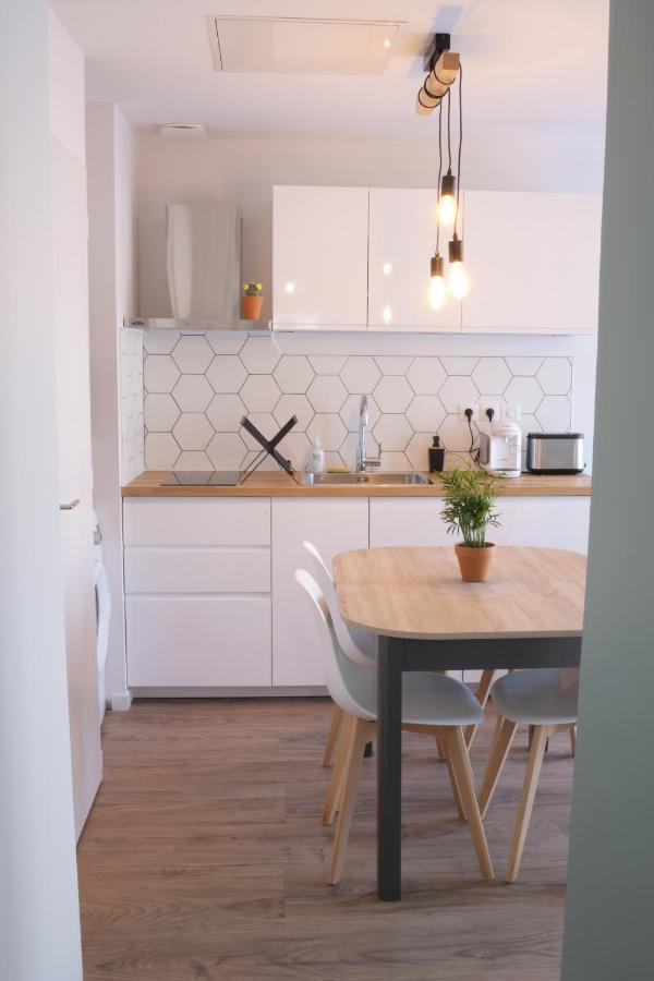 Appart T2 Avec Terrasse, Parking Et Wifi Angoulême Zewnętrze zdjęcie